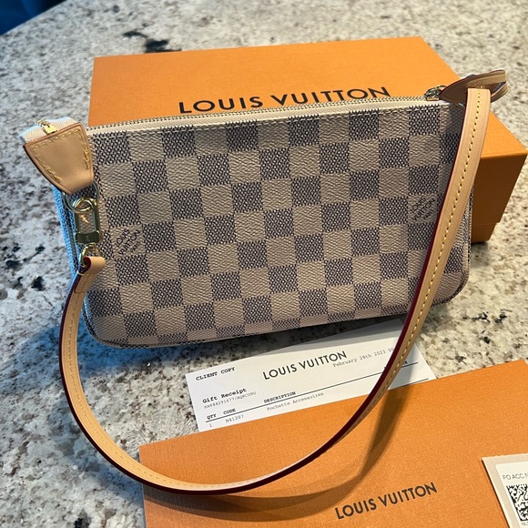 Louis Vuitton Pochette Accessoire Azur - Picture 5 of 12